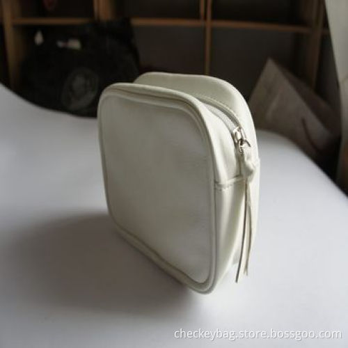 Cosmetic Bags, Made of PU